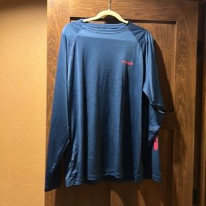 Men’s Columbia long sleeve shirt